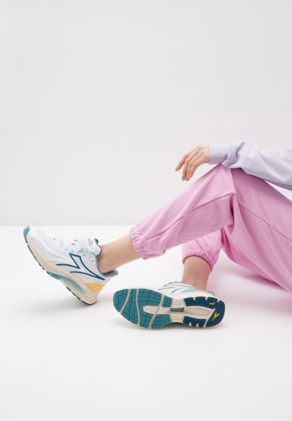 Кроссовки Diadora