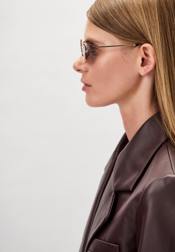 Очки солнцезащитные Miu Miu