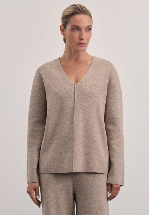 Пуловер Zarina