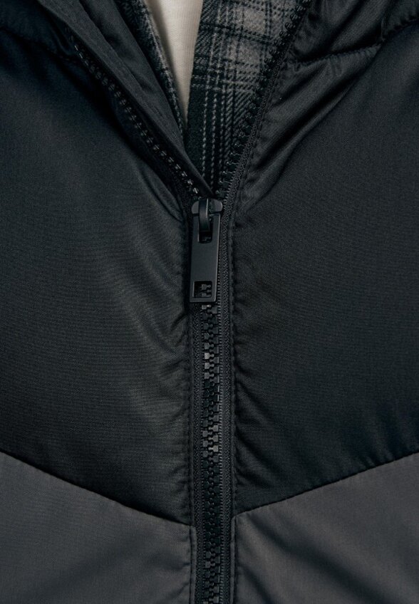 Пуховик Твое