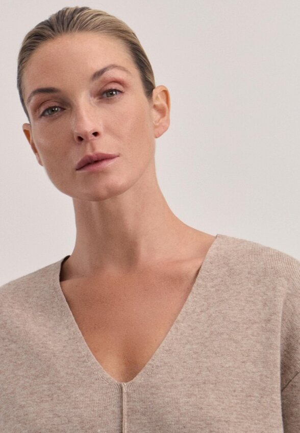 Пуловер Zarina