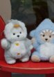 Медведь Lina TeddyTales, XS ,в костюмчике Акула, молочный, брелок, 15 см1  - превью