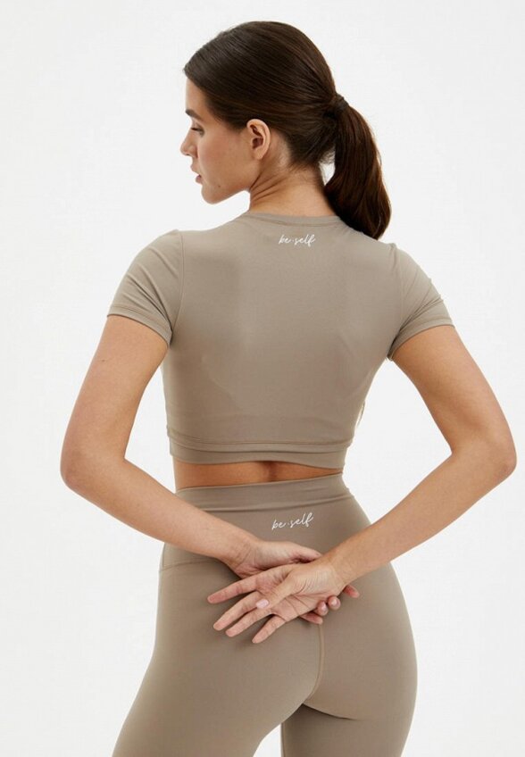 Топ спортивный Beself