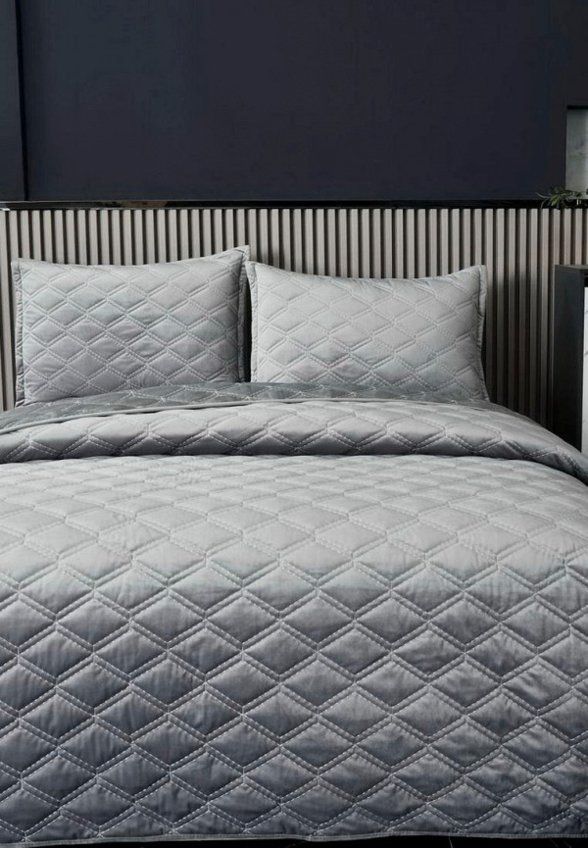 Комплект с покрывалом Sofi De Marko