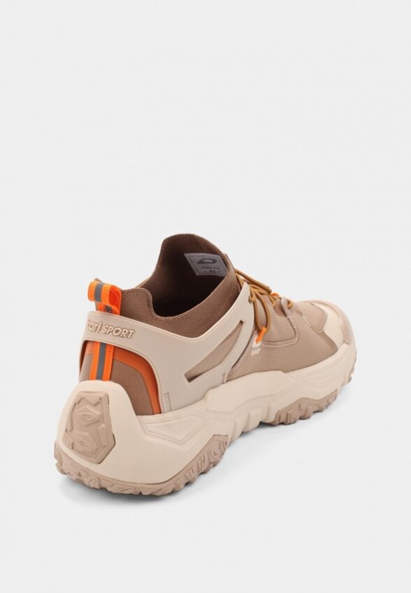 Кроссовки Kari