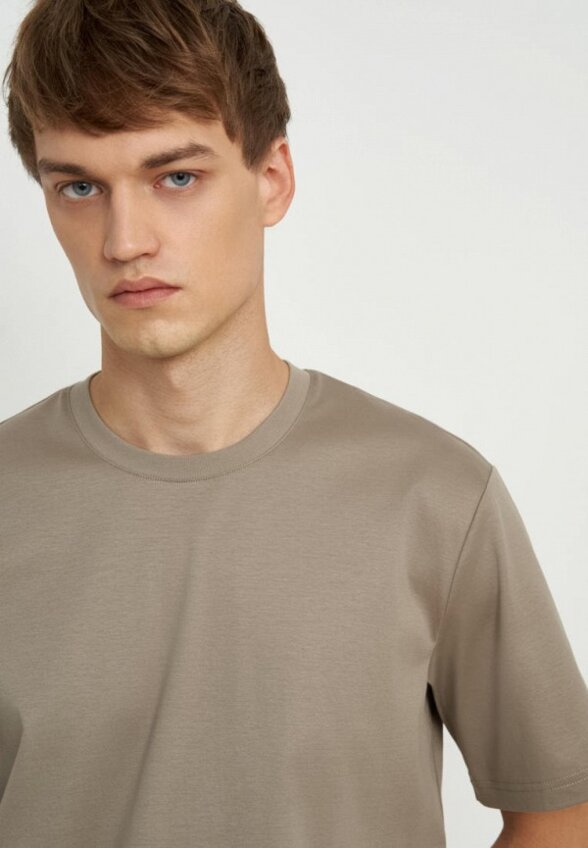 Футболка Finn Flare