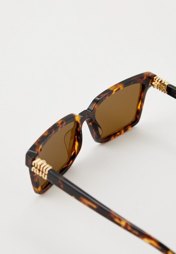 Очки солнцезащитные Miu Miu