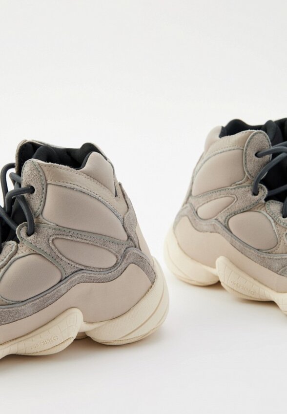 Кроссовки adidas YEEZY