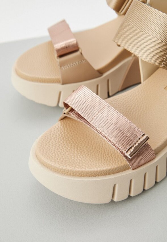 Босоножки United Nude