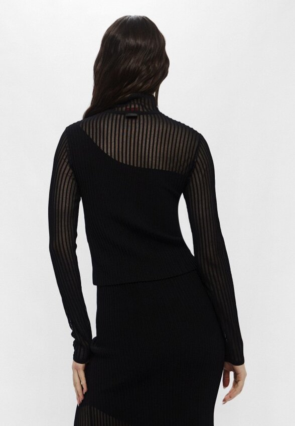 Водолазка Hugo