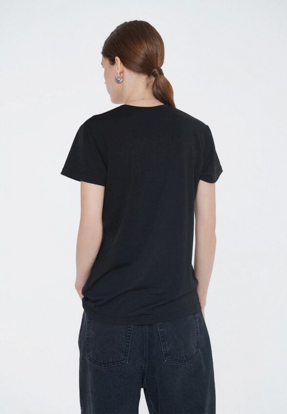 Футболка Lebrand