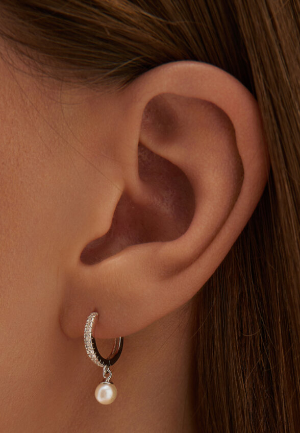 Серьги из серебра с натуральным жемчугом и фианитами MIE