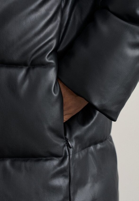 Куртка кожаная Zarina