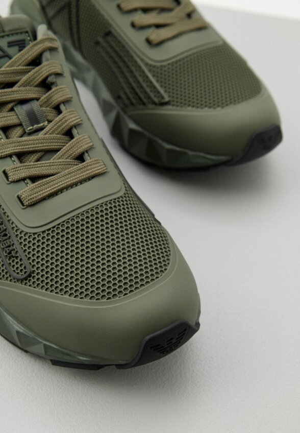 Кроссовки EA7