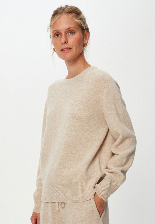 Джемпер Bstatement