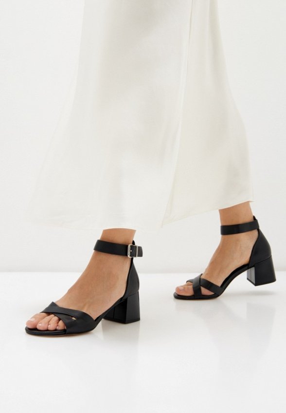 Босоножки Basconi