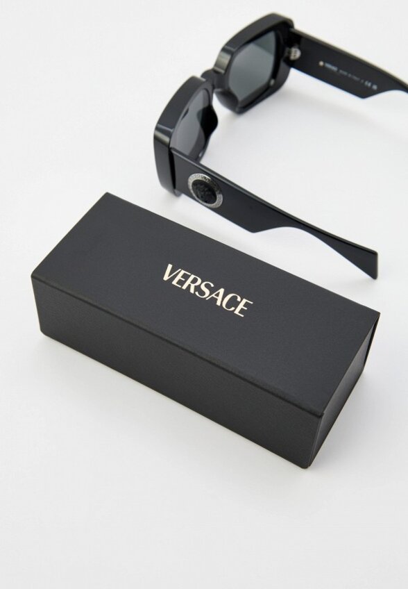 Очки солнцезащитные Versace