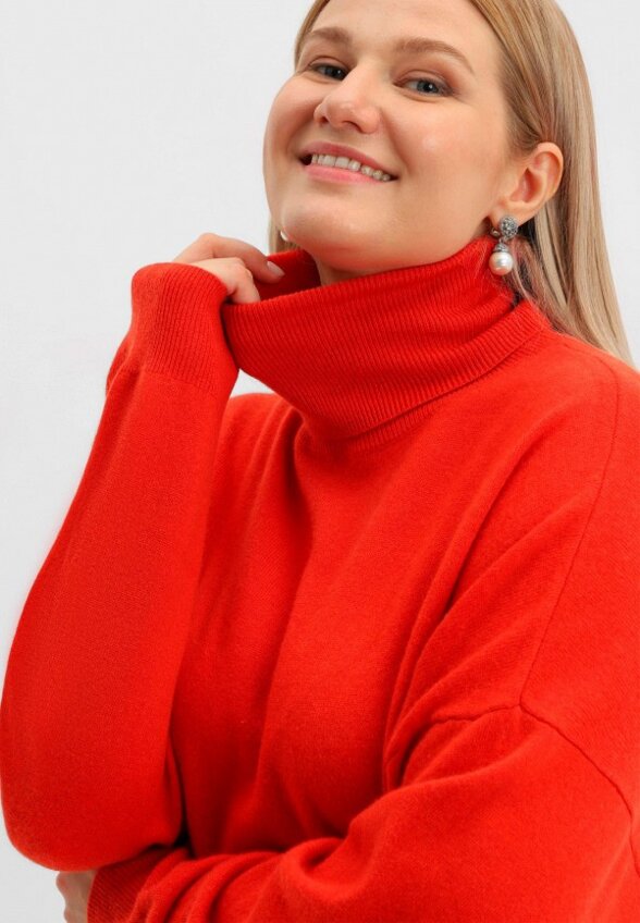 Водолазка Nominee