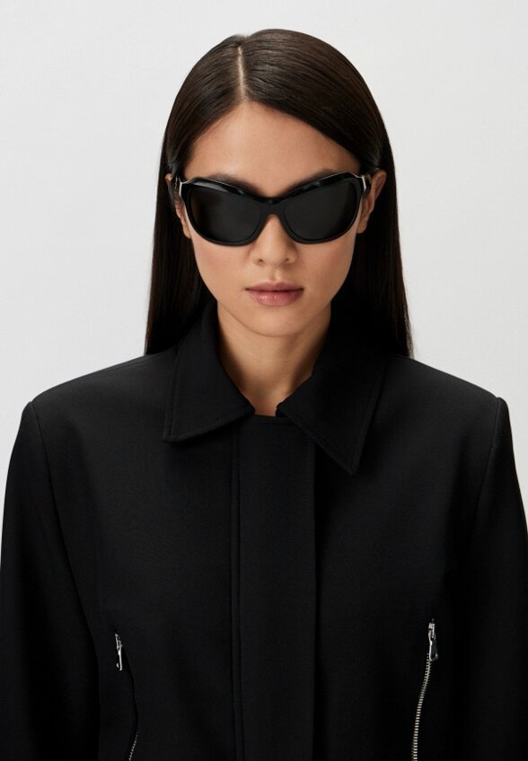 Очки солнцезащитные Prada