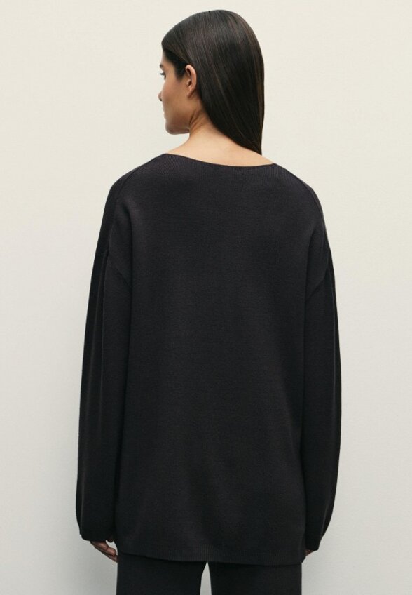 Пуловер Zarina