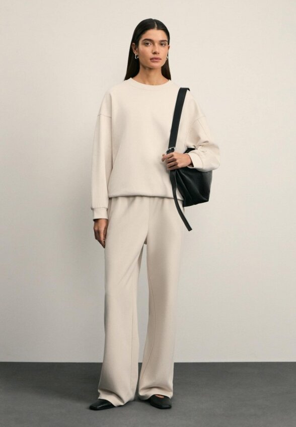 Свитшот Zarina