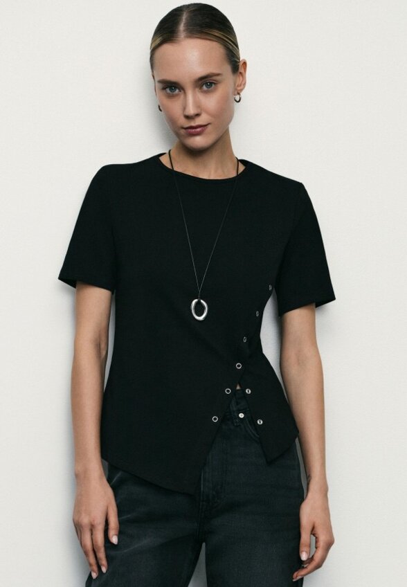 Футболка Zarina