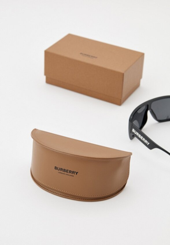 Очки солнцезащитные Burberry