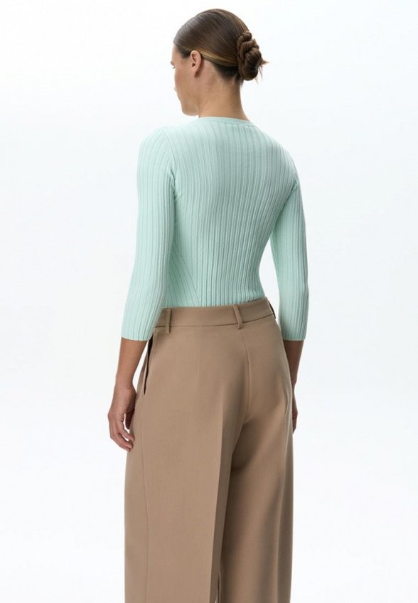 Джемпер Brusnika