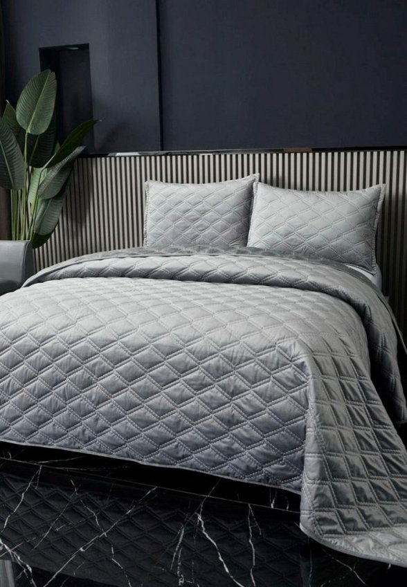 Комплект с покрывалом Sofi De Marko