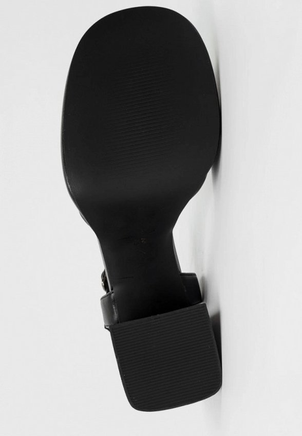 Босоножки Niota Line