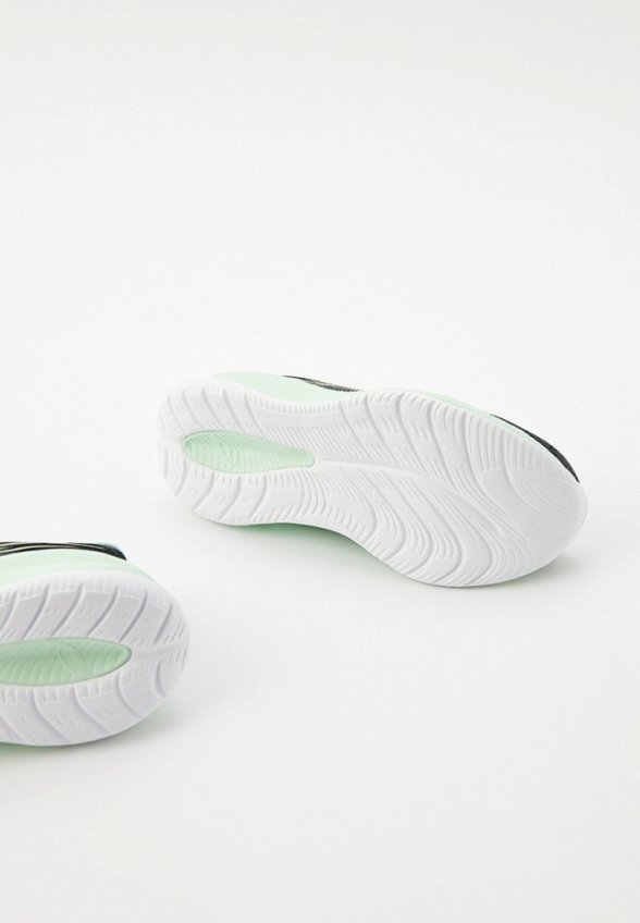 Кроссовки ASICS