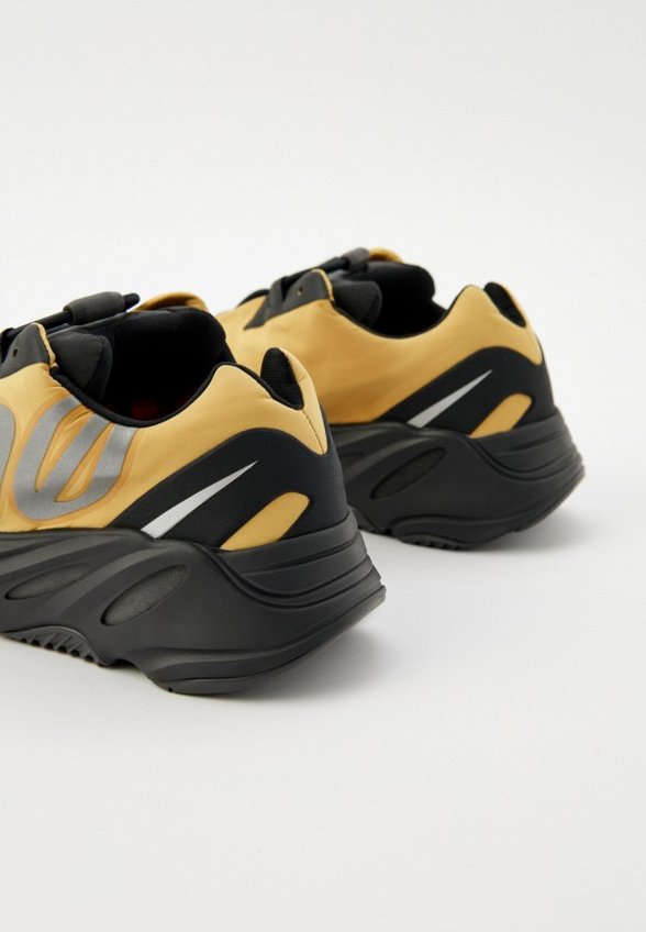 Кроссовки adidas YEEZY