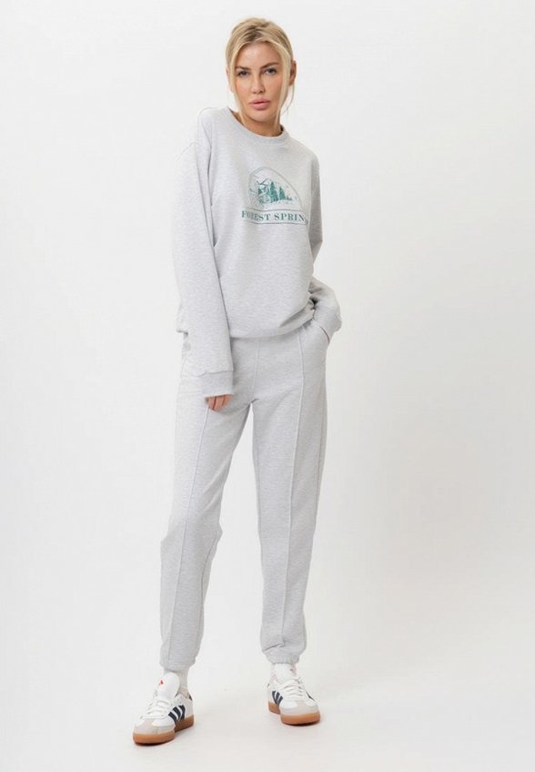 Костюм спортивный Nila