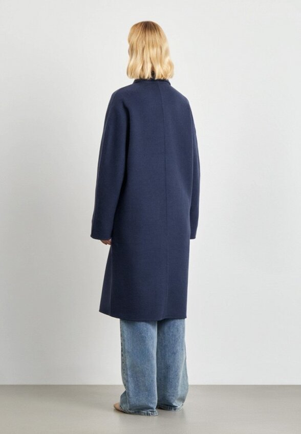 Пальто-кокон Emka