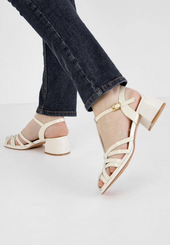 Босоножки Berkonty