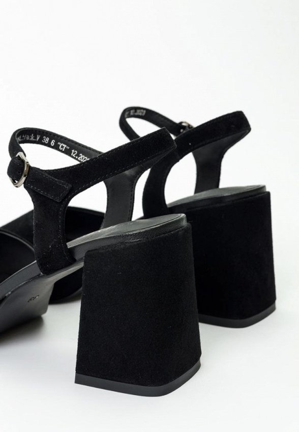 Босоножки Niota Line