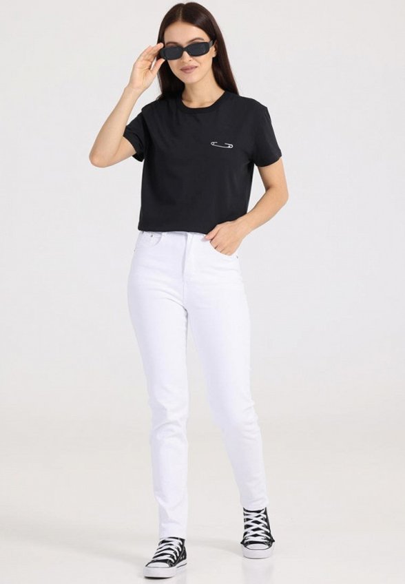 Футболка Апрель