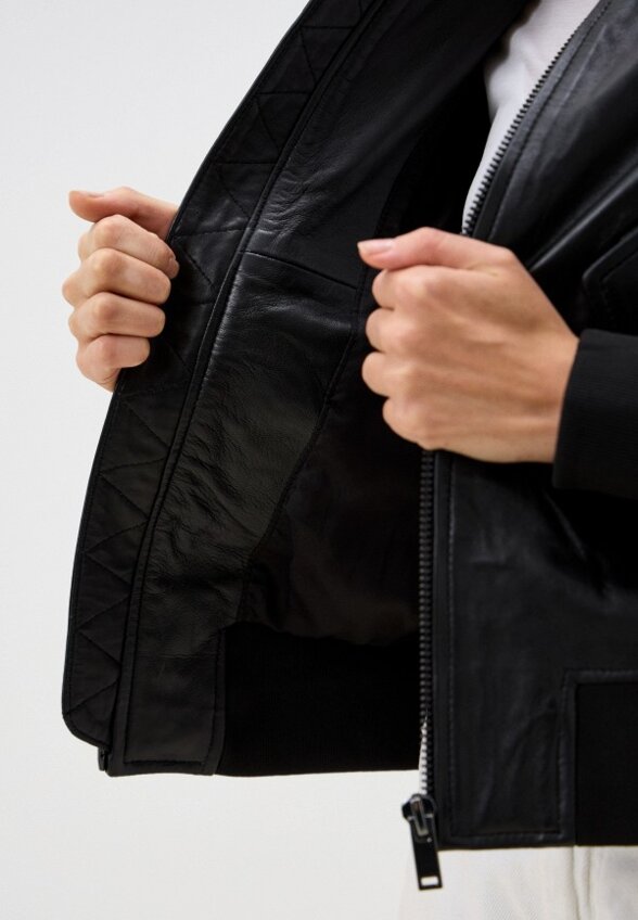 Бомбер Снежная Королева