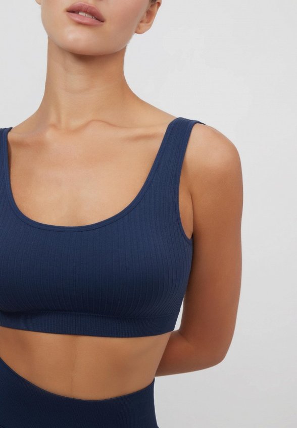 Топ спортивный Modis