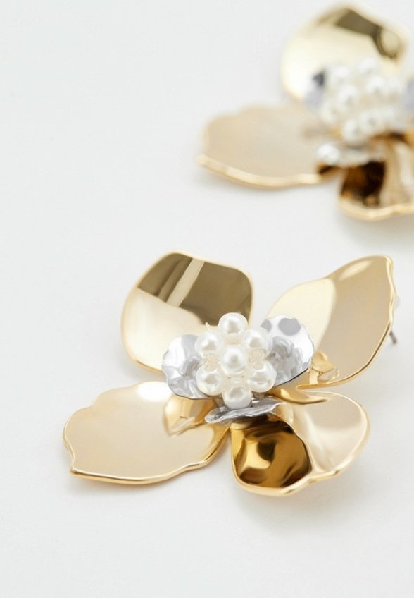 Серьги Free Form