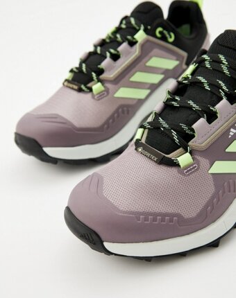 Кроссовки adidas женщинам