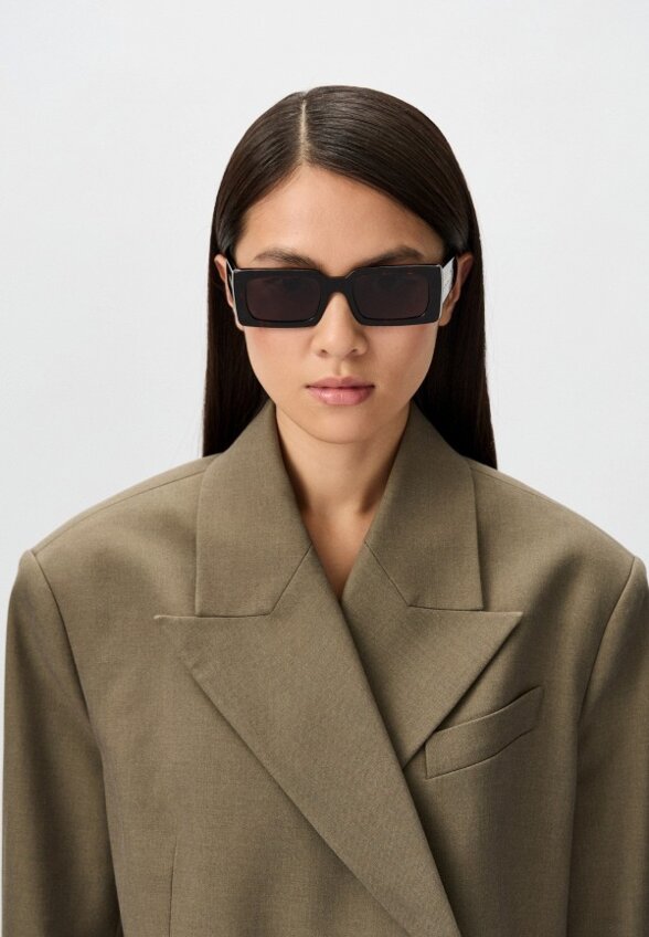 Очки солнцезащитные Prada