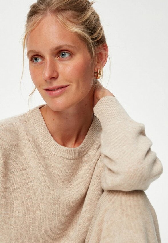 Джемпер Bstatement