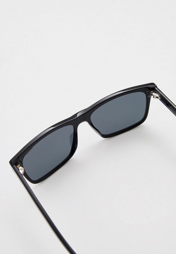 Очки солнцезащитные Hugo