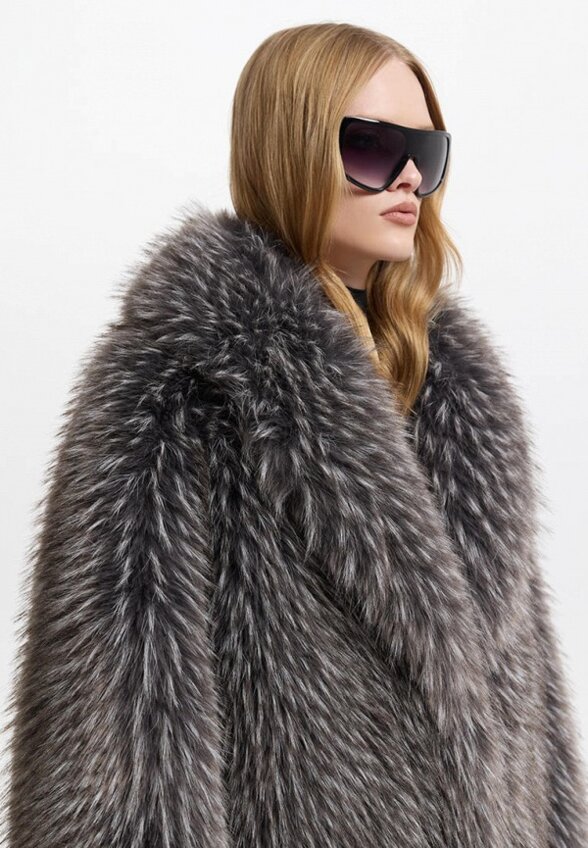 Шуба Love Republic