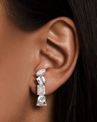Серебряные серьги-скобы ГРАЦИЯ с фианитами MIE женщинам