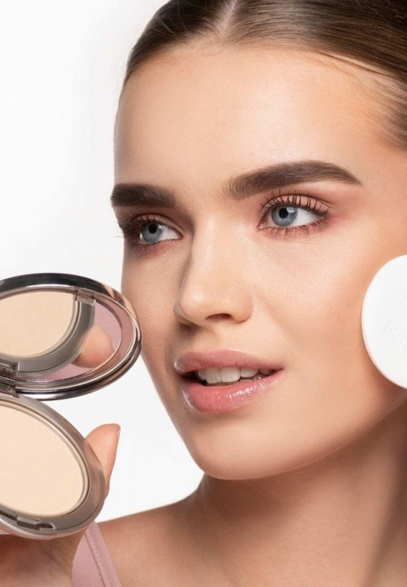 Крем-пудра компактная Artdeco