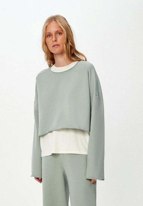 Свитшот Bstatement