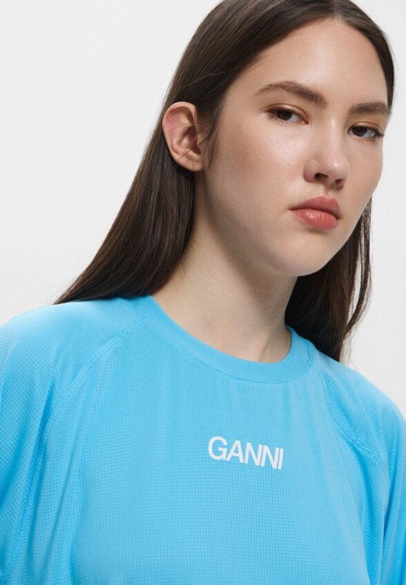 Футболка Ganni