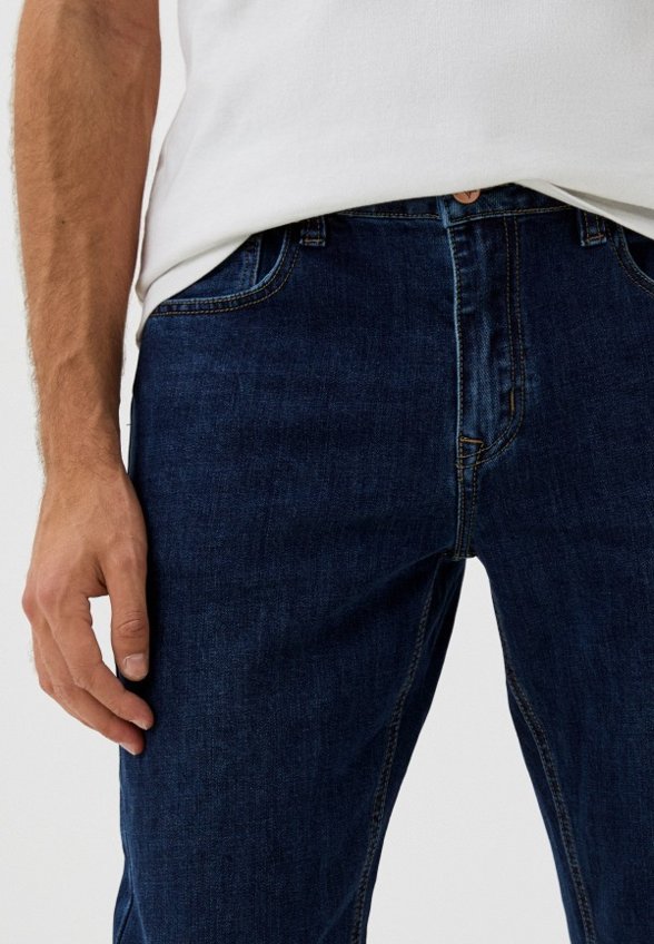 Джинсы Mossmore